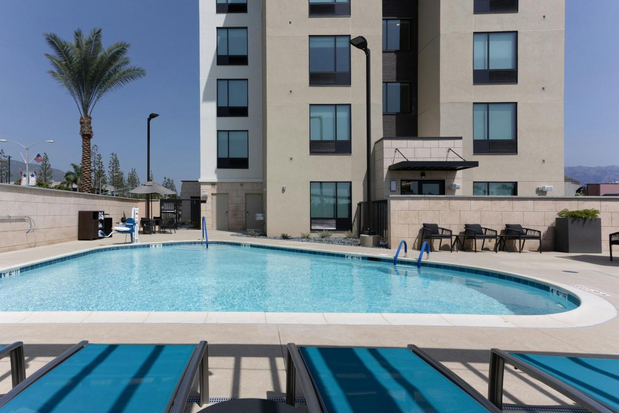 Towneplace Suites By Marriott Monrovia Luaran gambar